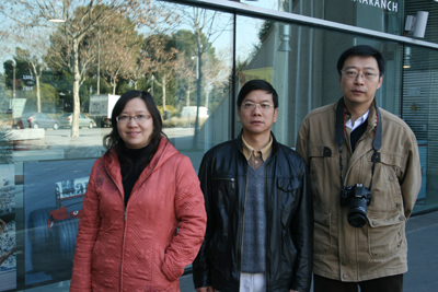Sra. Tan QunLin, Sr. Huang DeMin i Sr. Feng Jun Jie