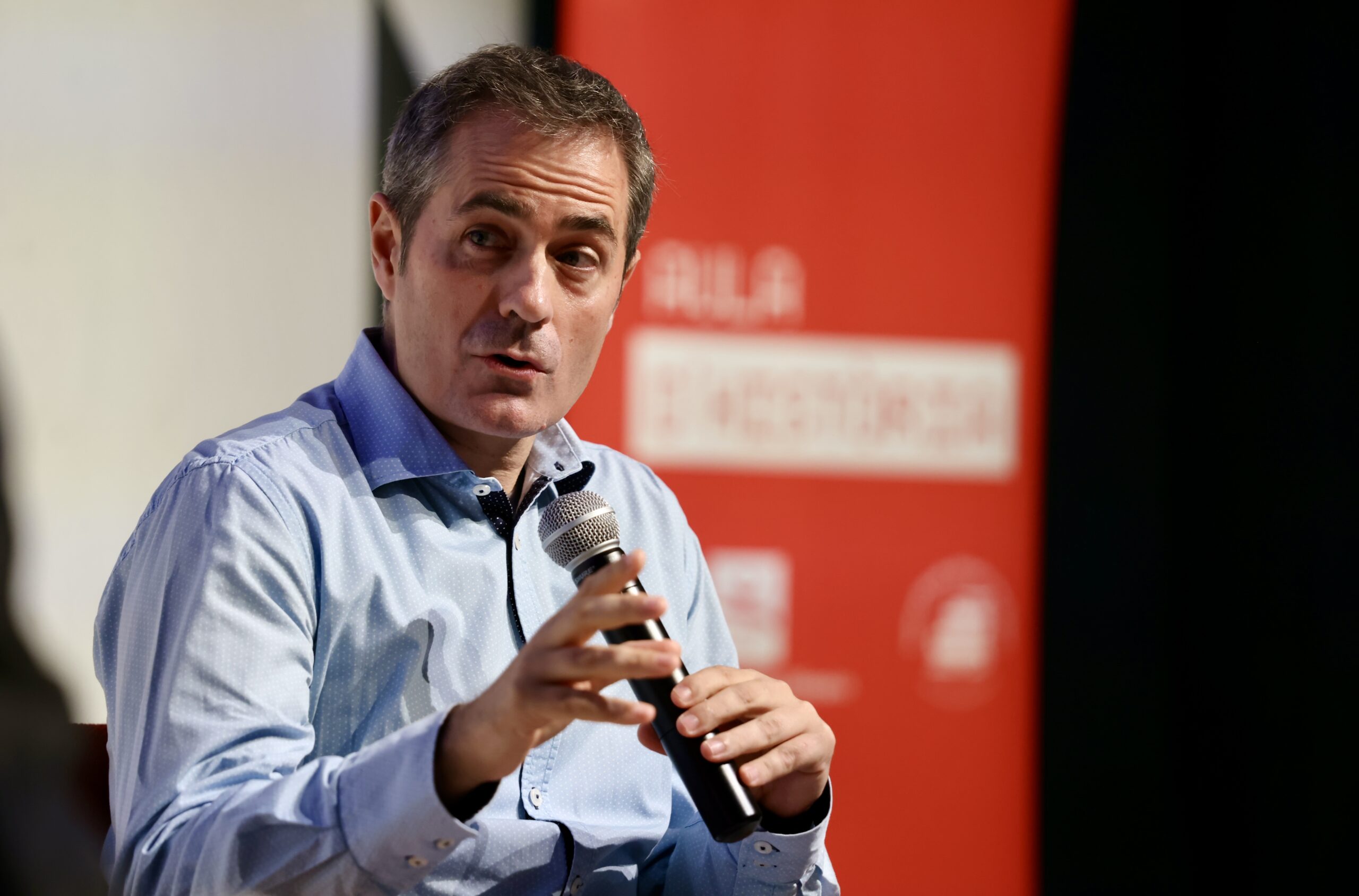 25 sidney 2000_Esparza